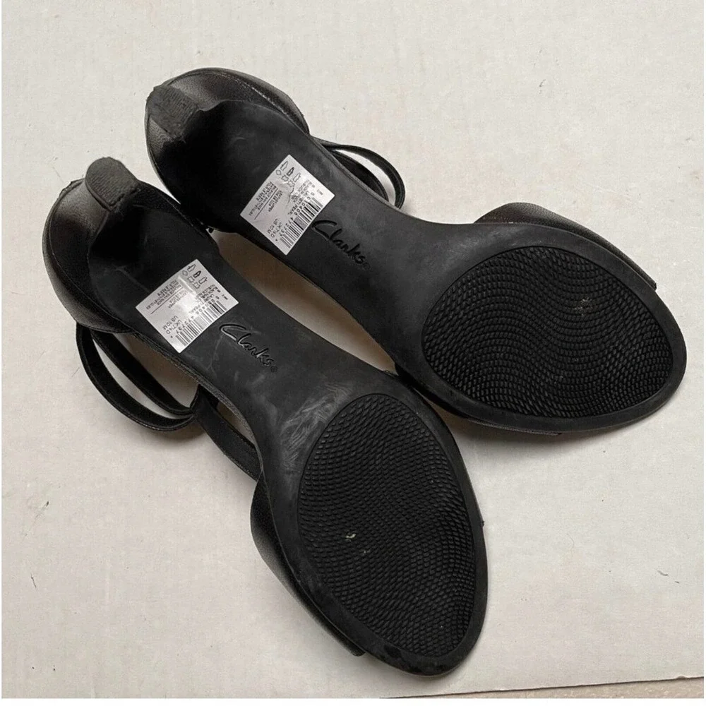 Clarks Adriel Pearl Black Leather T-Strap Kitten Heel Sandals Womens 10M